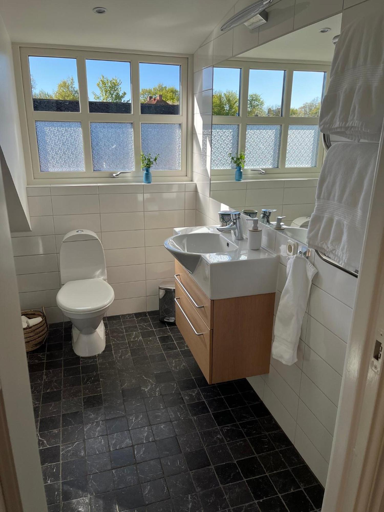 Svanbergs Gaestrum B&B Hammenhog Exterior photo